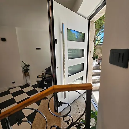 Grand Pearl Luxury Retreat *