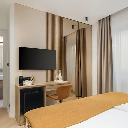 Grand Pearl Luxury Retreat Apartment