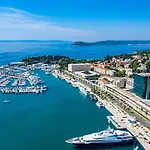 Grand Pearl Luxury Retreat Apartman