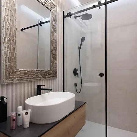 Grand Pearl Luxury Retreat Lägenhet