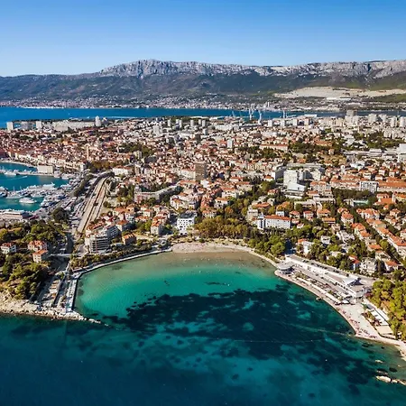 Grand Pearl Luxury Retreat Lägenhet *